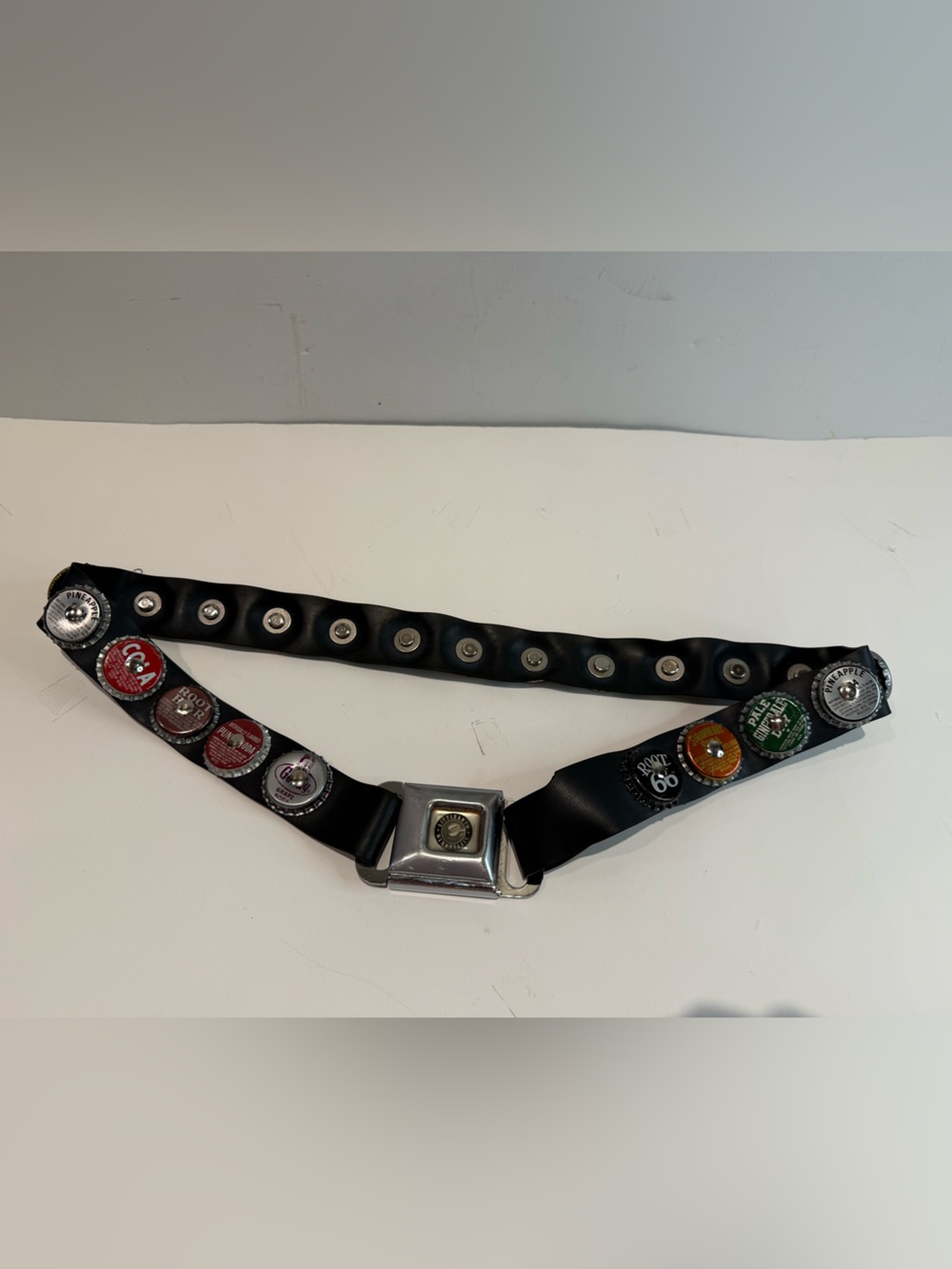 Vintage Little Earth Bottle Cap Seatbelt Belt Punk Rock Soda Pop Caps Black